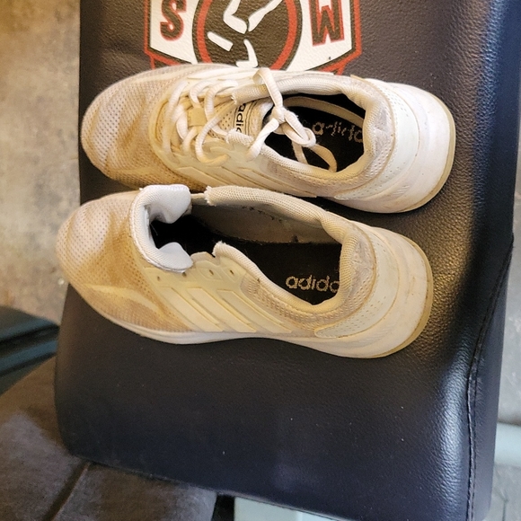 Adidas - Picture 3 of 4